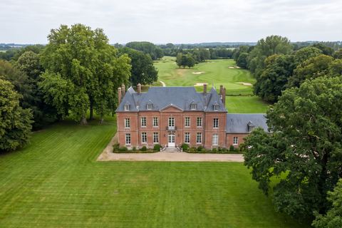Bondues : grande maison en brique sur un vaste parc (image générée par IA)